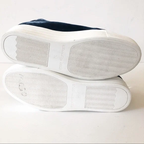 NWOB Kenneth Cole Janette Navy Blue Velvet Platform Sneaker Size 7 - Picture 7 of 8